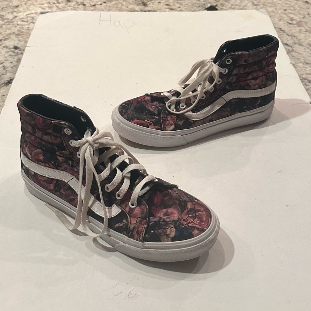 Vans Women’s‎ or Men’s sneakers